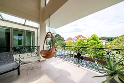 Tanah Merah Besar Lane (D17), Detached #451702861